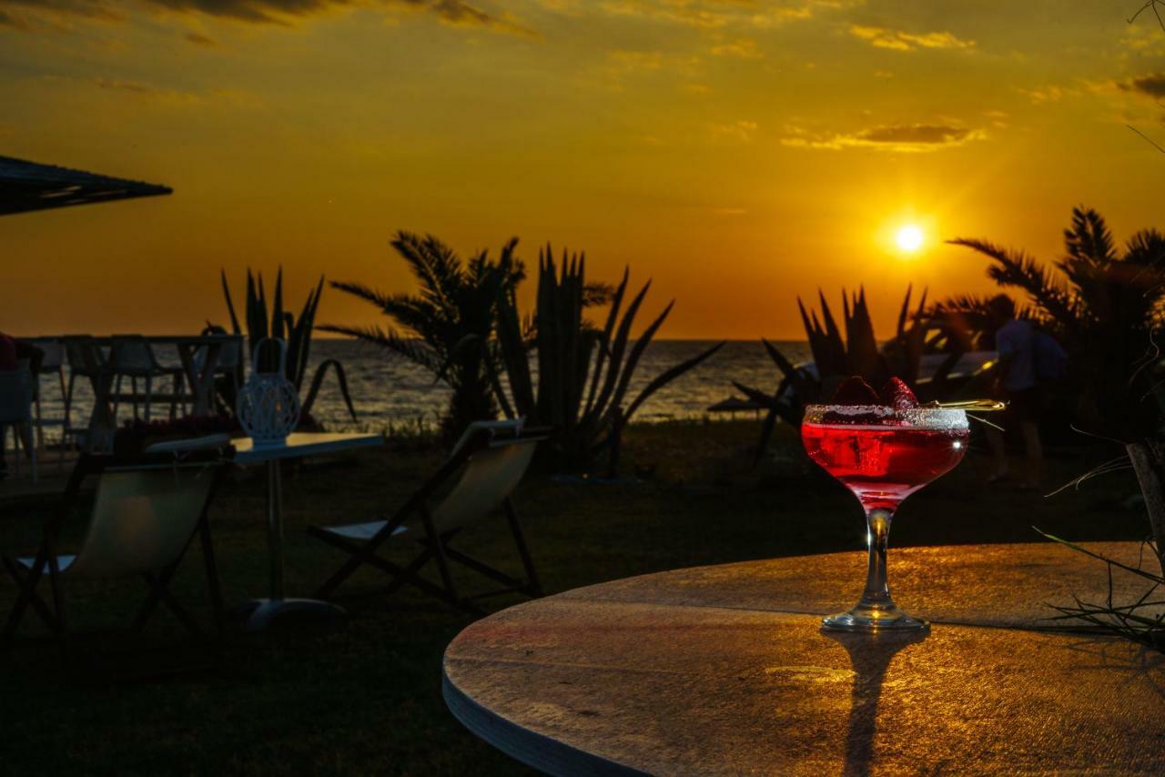 Must Boutique Hotel & Restaurant Канали Экстерьер фото